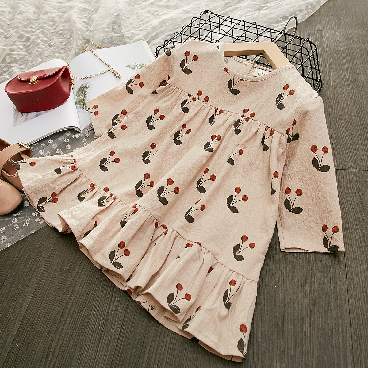 Picture of Girl's dress Cherry fresh dress Princess dress 20 spring new foreign trade children's clothing 7028