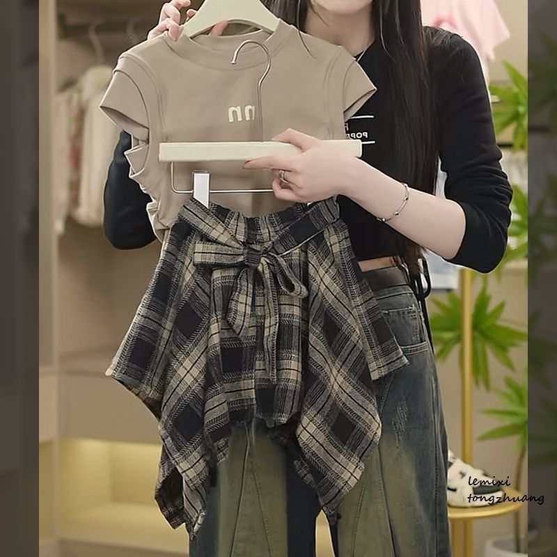 Picture of Girls' Backless T-Shirt and Irregular Plaid Skirt Two-Piece Set 2025 Summer Style Sweet and Cool Style Culottes Suit for Middle and Large Children
