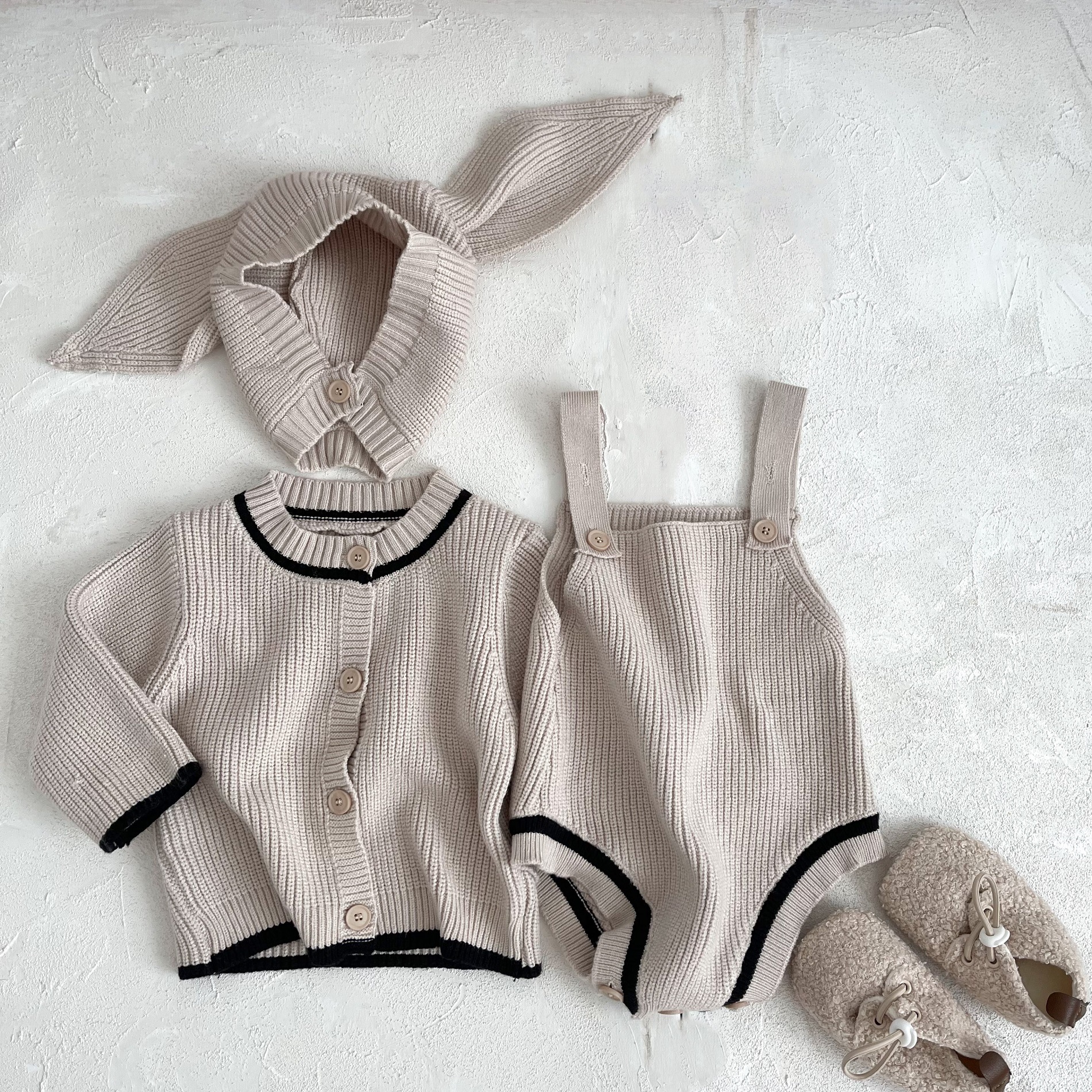 Picture of Children's sweater cardigan autumn and winter boys' Korean style knitwear children's clothing girls' coat versatile round neck sweater