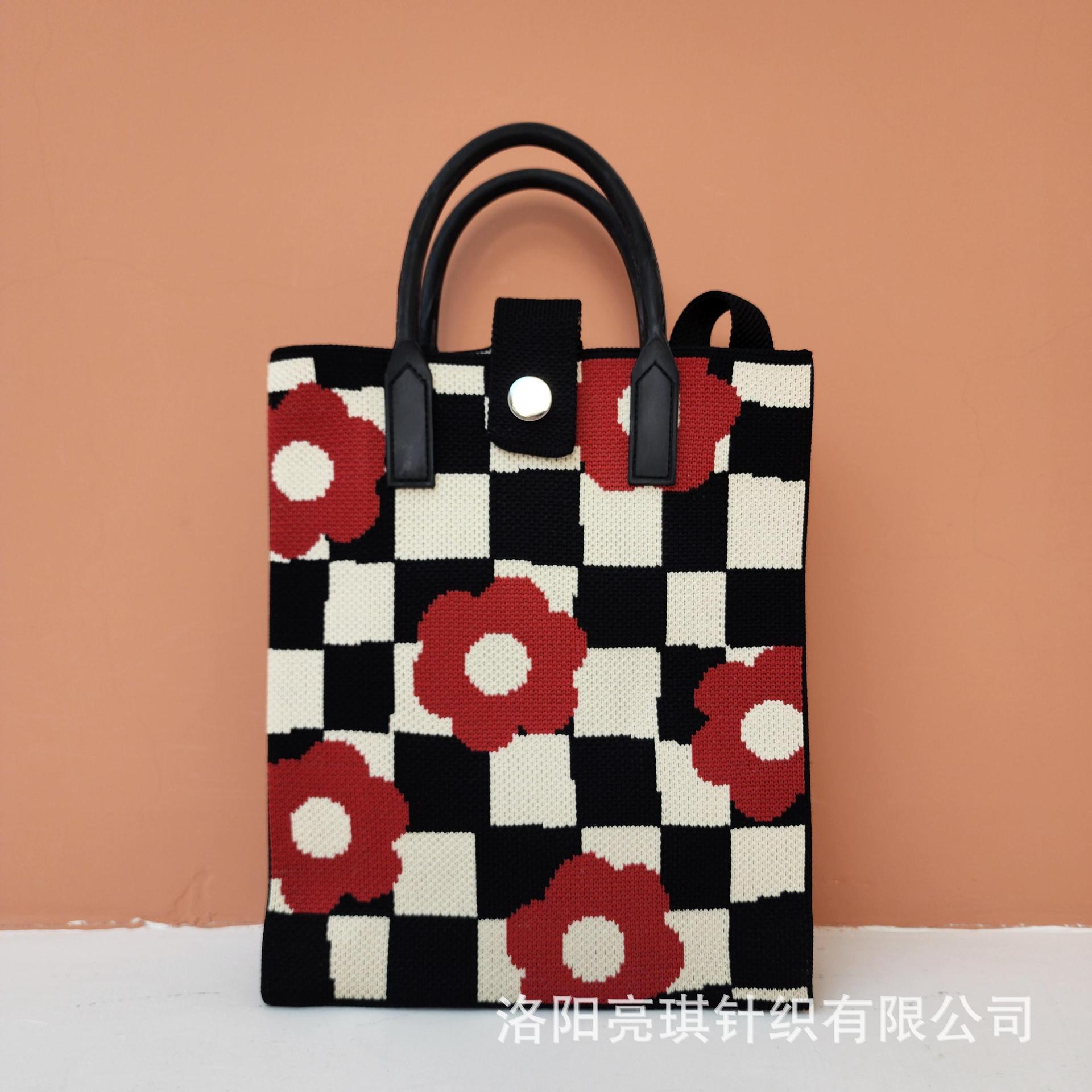 Picture of 2025 New High-End Shoulder Bag Women's Crossbody Casual Bag Fly Knitted Trendy Spring Mobile Phone Bag