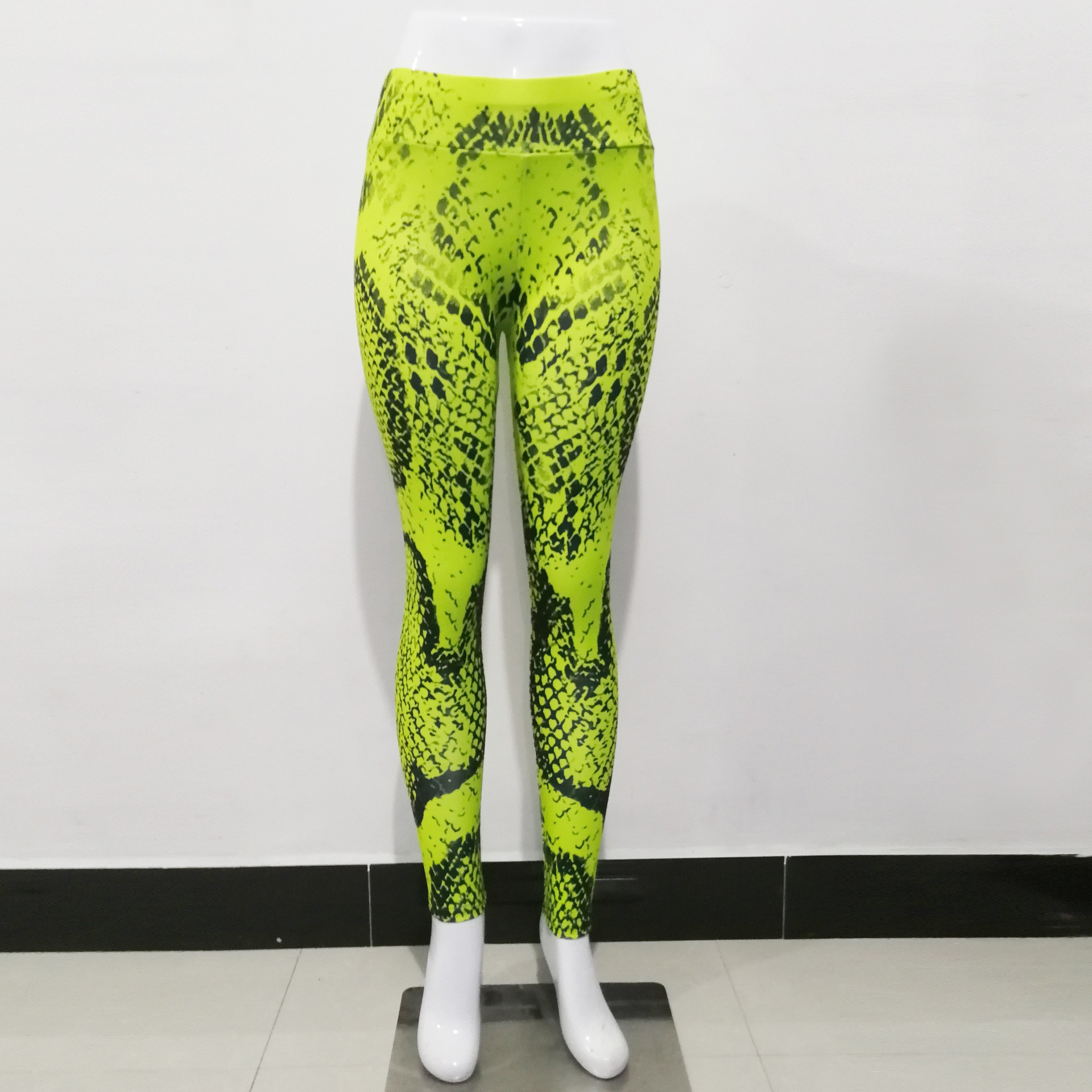 Picture of Cross-Border Amazon Popular Red Snake Print Sports Pants Women's Running Fitness Bottoming Yoga Pants Tight