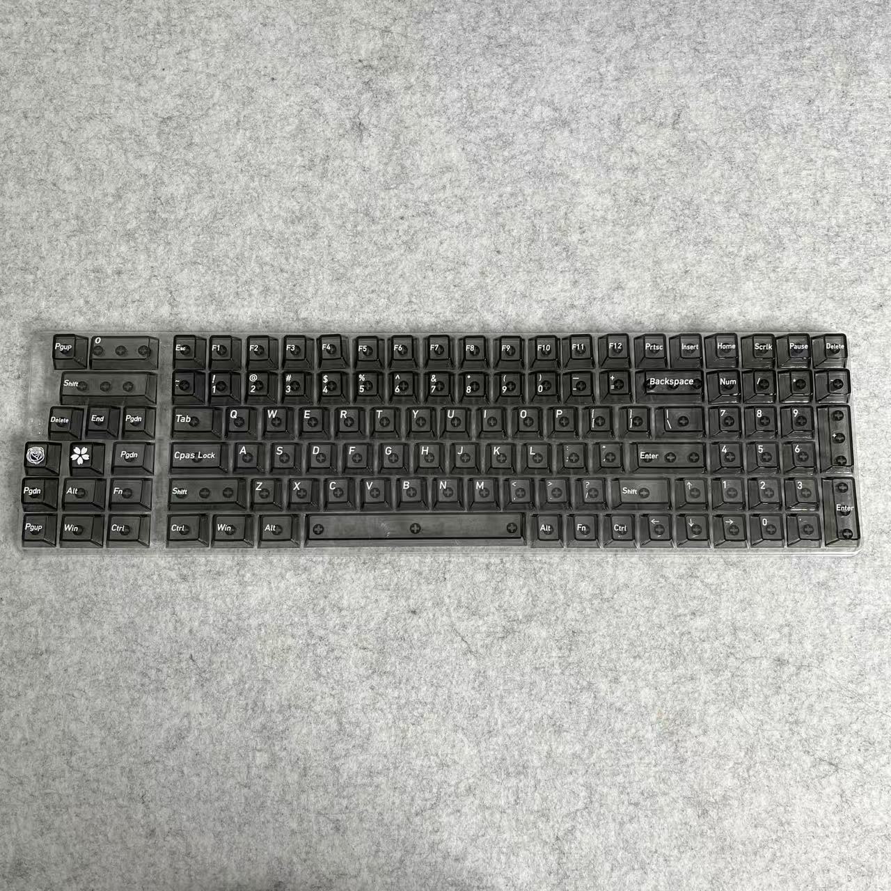 Picture of Wholesale 115-Key Four-Sided Transparent Keycaps Customized Original Height Mda High-Value Cross-Axis Matte Transparent Keycaps
