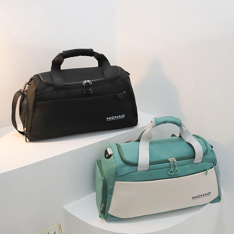 Picture of Large Capacity Fashion Portable Travel Bag Lightweight Universal Short Distance Luggage Bag Storage Crossbody Bag Sports Fitness Bag