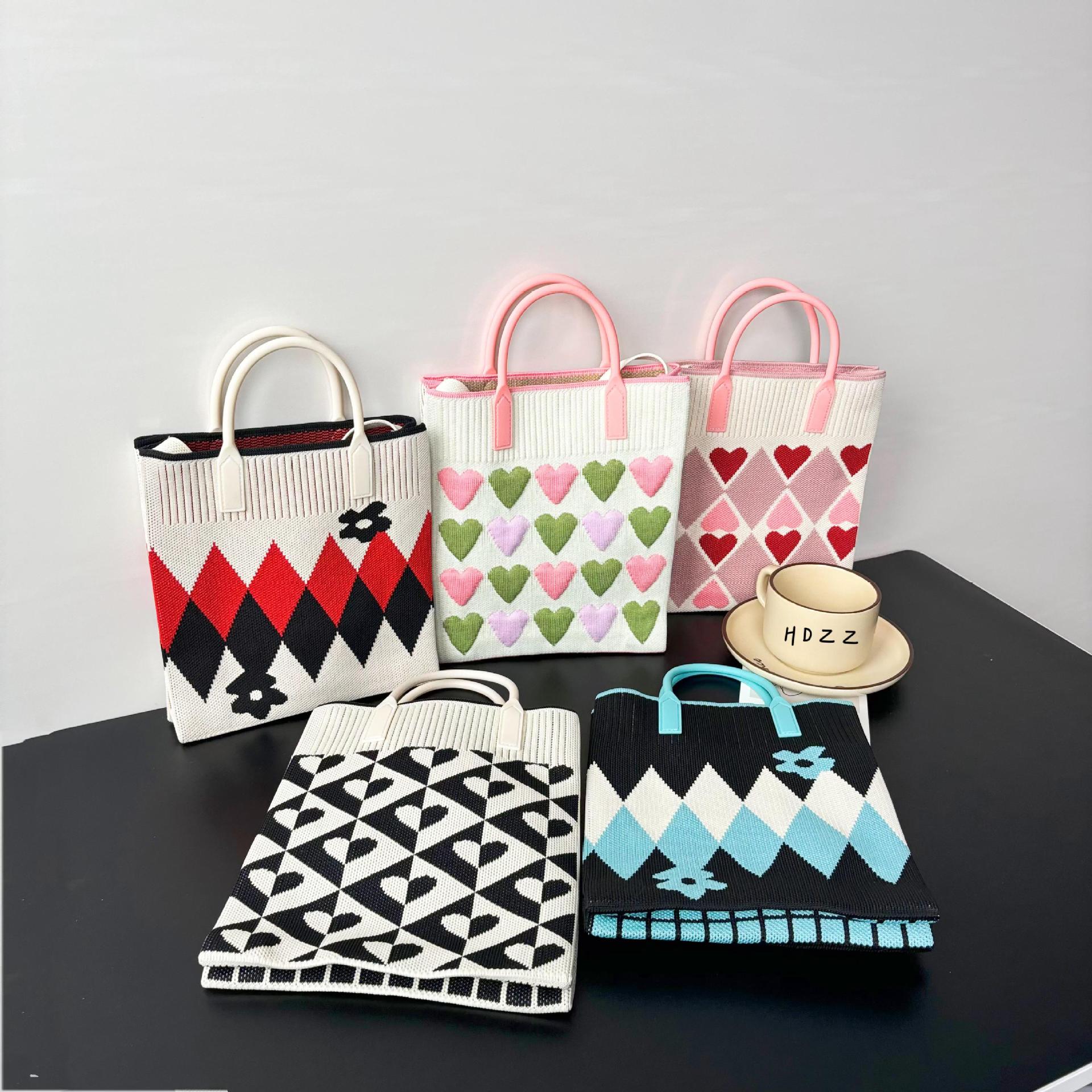 New Large Capacity Knitted Bag Advanced Sense Ins Mobile Phone Bag Niche Shoulder Crossbody Bag Cartoon Fashion Handbag