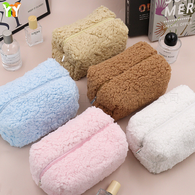 Picture of New Teddy Fleece Cosmetic Bag Lamb Fleece Skin Care Storage Bag Hand Square Zipper Cosmetic Bag