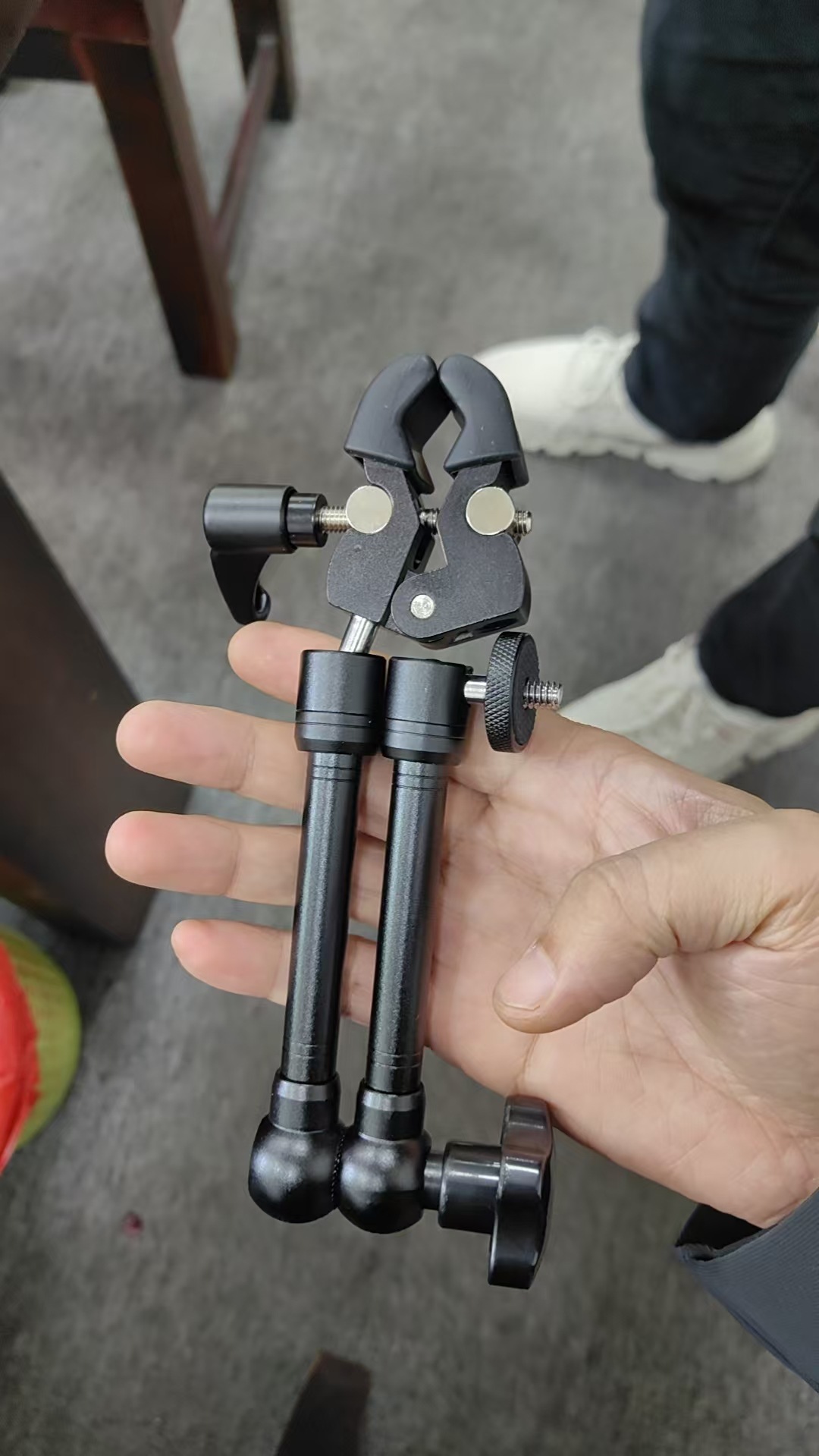 Picture of SLR camera full metal wall mount cantilever 11 inch strange hand bracket 71120 inch magic arm bracket
