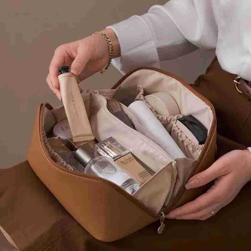 Picture of Cosmetic Bag Women's High-end Sense 2022 New Large Capacity Convenient Cosmetic Case Travel Toiletry Bag Cosmetic Bag