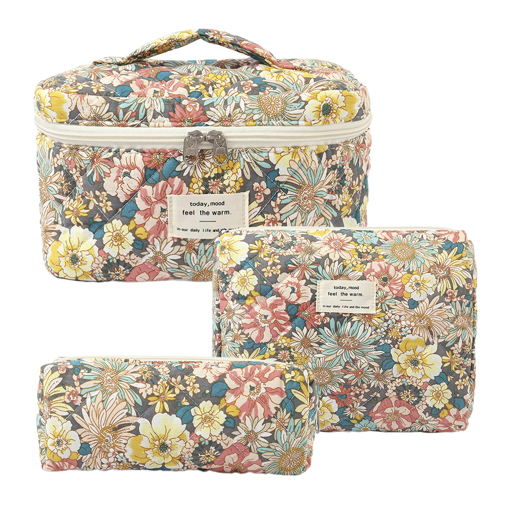 Picture of Cross-border Super New Cotton Cosmetic Bag Niche Portable Washes Storage Bag Floral Ins Cute Quilted