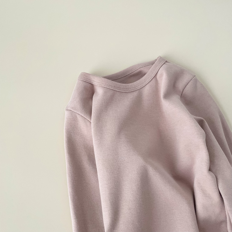 Picture of 2023 Children's Cotton Long-sleeved T-shirt Base Shirt Spring and Autumn Loose Solid Color Round Neck Sanding Top for Boys and Girls