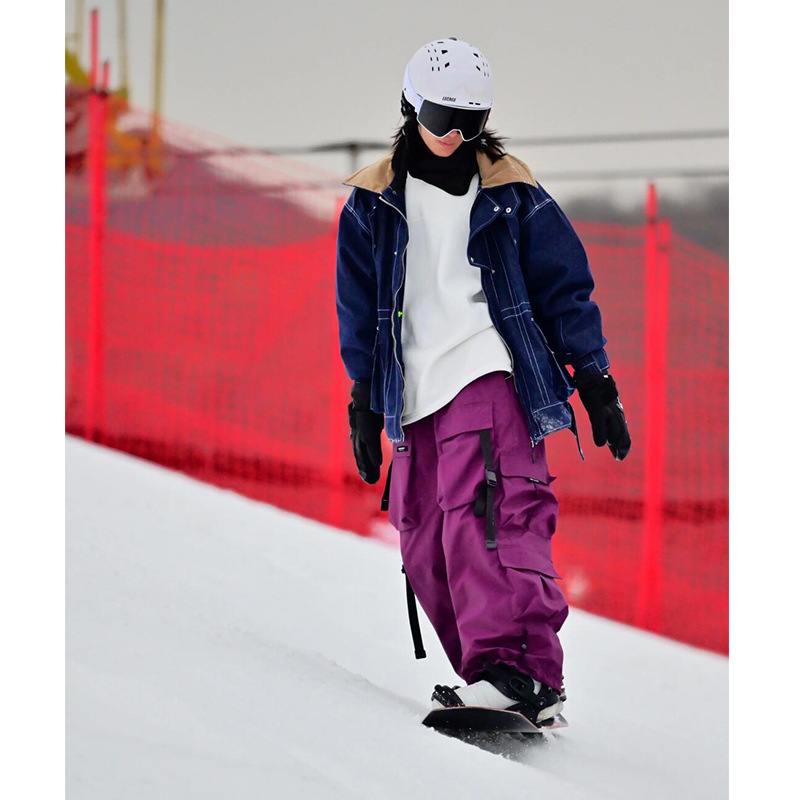 Picture of Ski Pants with Snow Skirt, Single Board and Double Board, Windproof and Waterproof Outdoor Women's Snow Pants, Loose Ski Pants, Ski Equipment