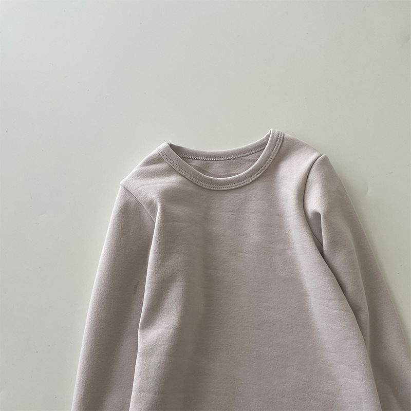 Picture of 2023 Children's Cotton Long-sleeved T-shirt Base Shirt Spring and Autumn Loose Solid Color Round Neck Sanding Top for Boys and Girls