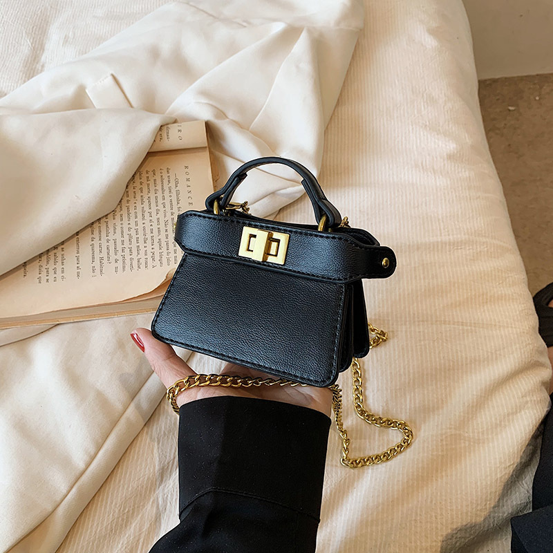 Picture of 2023 new cross-border small popular online catwalk with double-sided lock portable diagonal chain lipstick bag