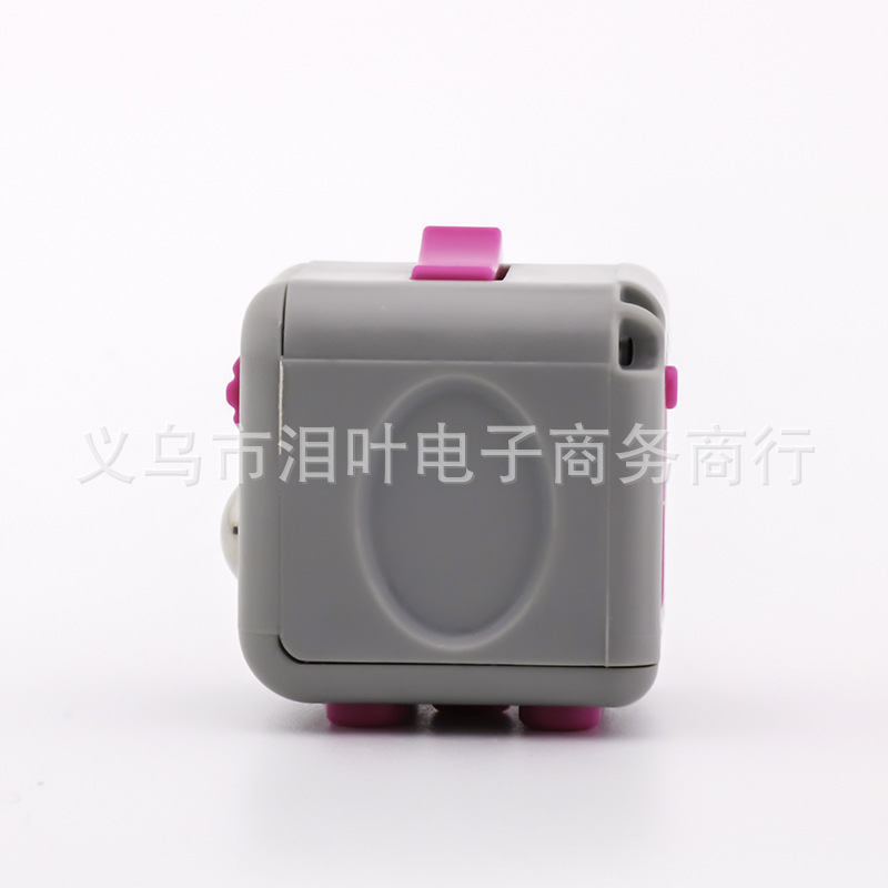 Picture of Cross-Border Decompression Rubik's Cube Infinite Magic Cube Finger Decompression Dice New and Unique Vent Toy Fidget Cube