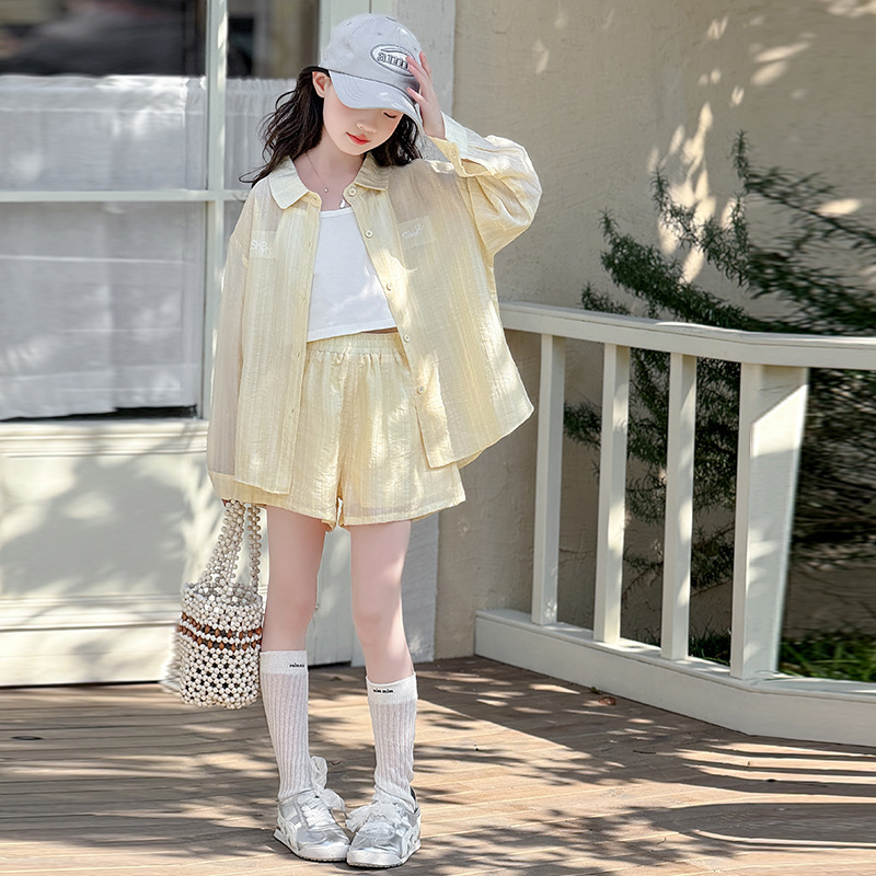 Picture of Girls' Summer Sunscreen suit 2025 New Fashion Casual Children's Sunscreen Clothing Summer Three-piece Fashionable Suit