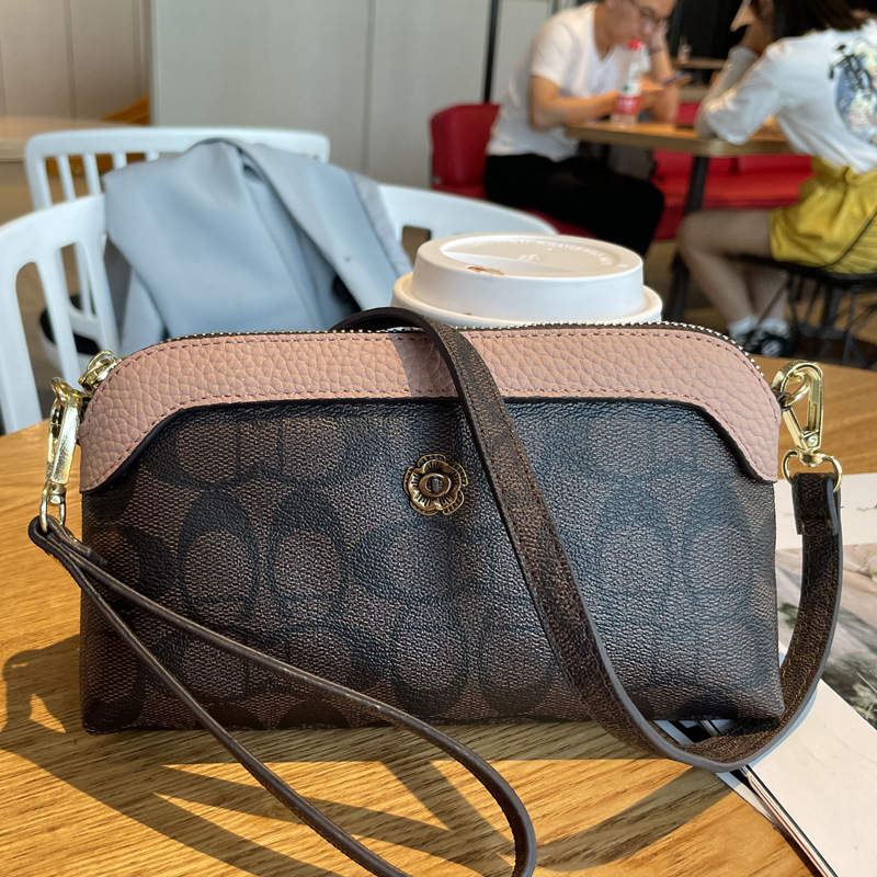 Picture of 2025 New Handbags Women's Small Bags Fashionable Shoulder Crossbody Bags Trendy Wallets Women's Long Mobile Phone Bags Mom's Style
