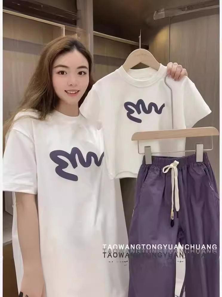 Picture of Girls' Suit Women's Summer Suit 2024 New Mother and Daughter Stylish T-Shirt Parent-Child Suit Internet Celebrity Craft Pants Two-piece Set