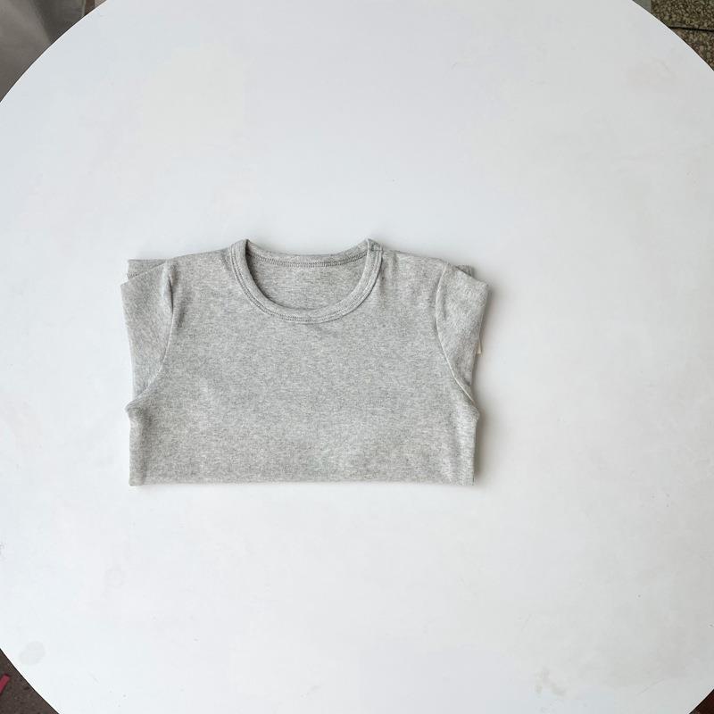 Picture of 2023 Children's Cotton Long-sleeved T-shirt Base Shirt Spring and Autumn Loose Solid Color Round Neck Sanding Top for Boys and Girls