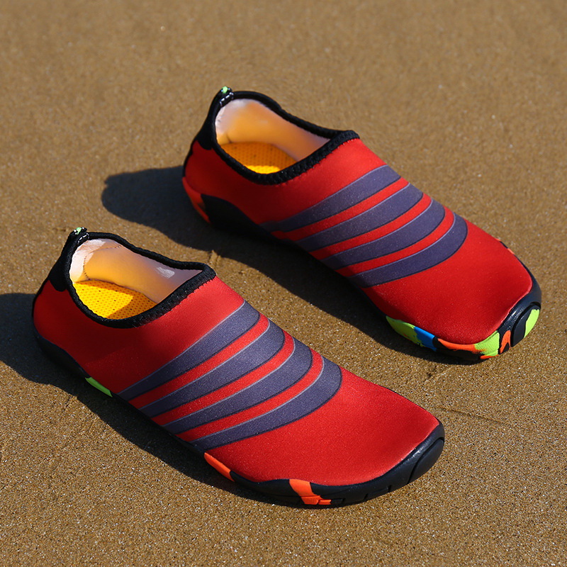 Picture of Outdoor Diving and Snorkeling Beach Shoes and Socks for Men and Women, Skin-Friendly Wading Beach Socks, Women's Swimming Shoes, Quick-Drying Soft-Soled River Tracing Shoes
