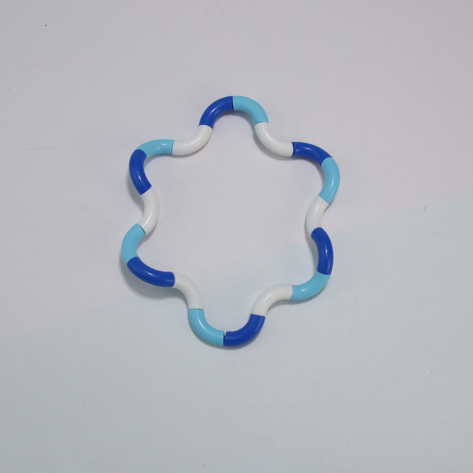 Picture of Creative Decompression Macaron Finger Infinite Rubik's Cube 18 Section Deformation Twist Rope Variables Twist Pocket Toy