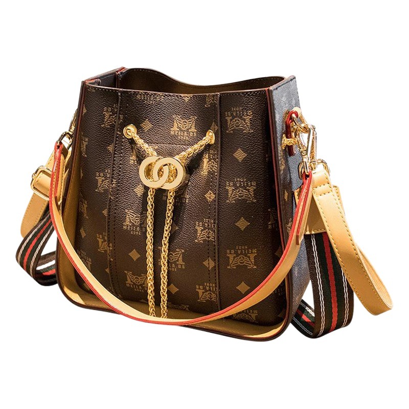 2025 New Women's Bag European and American Fashion Trendy Light Luxury Women's Bag Shoulder Bag Simple Chain Crossbody Bag Wholesale