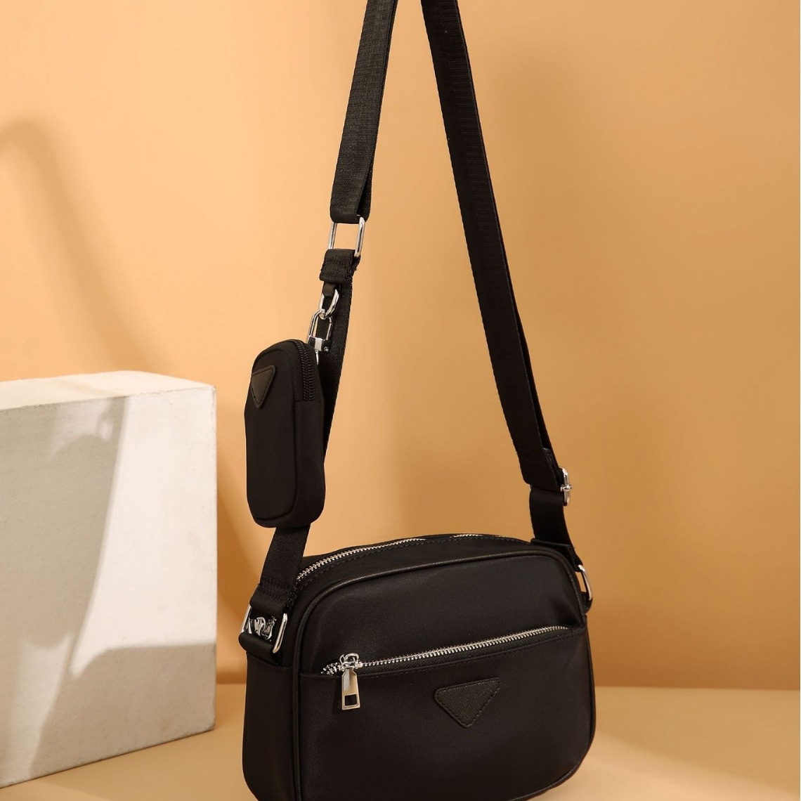 2024 New Oxford cloth horizontal bag. Men's. Women's crossbody shoulder bag all-match work commuter simple nylon bag