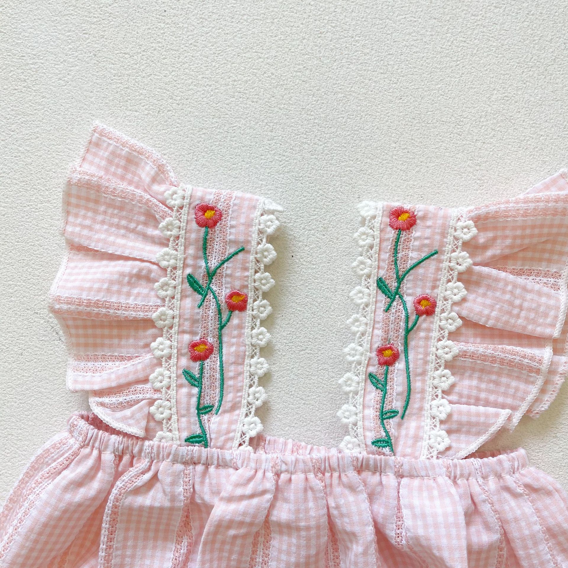 Picture of Ins2025 Summer Baby Jumpsuit Sleeveless Harem Korean Style Plaid Jacquard Baby Bag Fart Clothing Outing Clothing