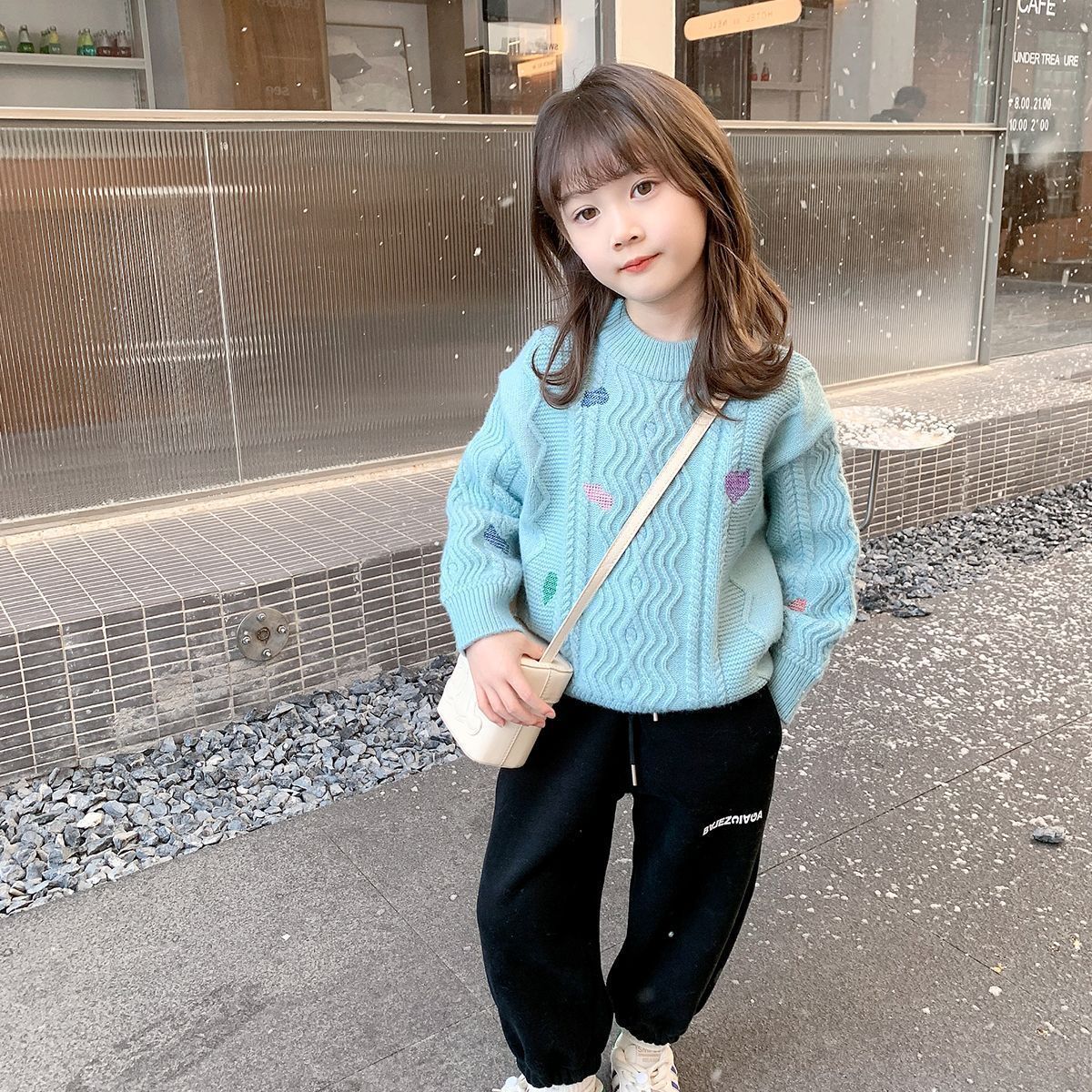 Picture of Girls' Autumn Sweater New Western Style Big Children's Pullover Sweater Children's Early Autumn Knitted Shirt Girls' Spring and Autumn Top