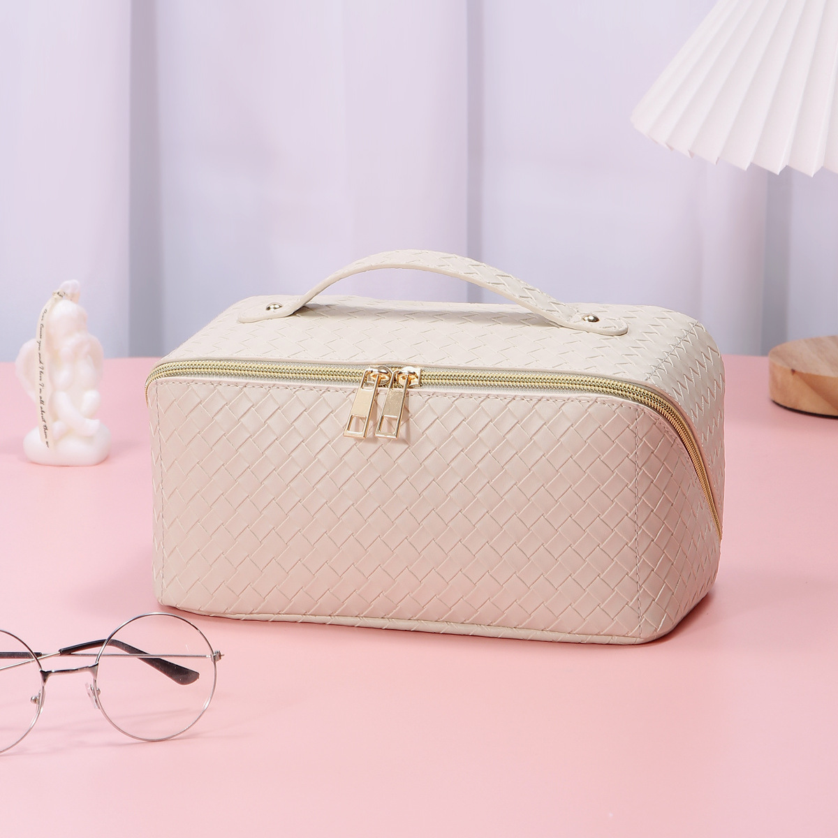 Picture of Amazon Wash Bag for PU Leather Small Checkered Textured Storage Large Capacity Multi-functional Cosmetic Bag Advanced Sense