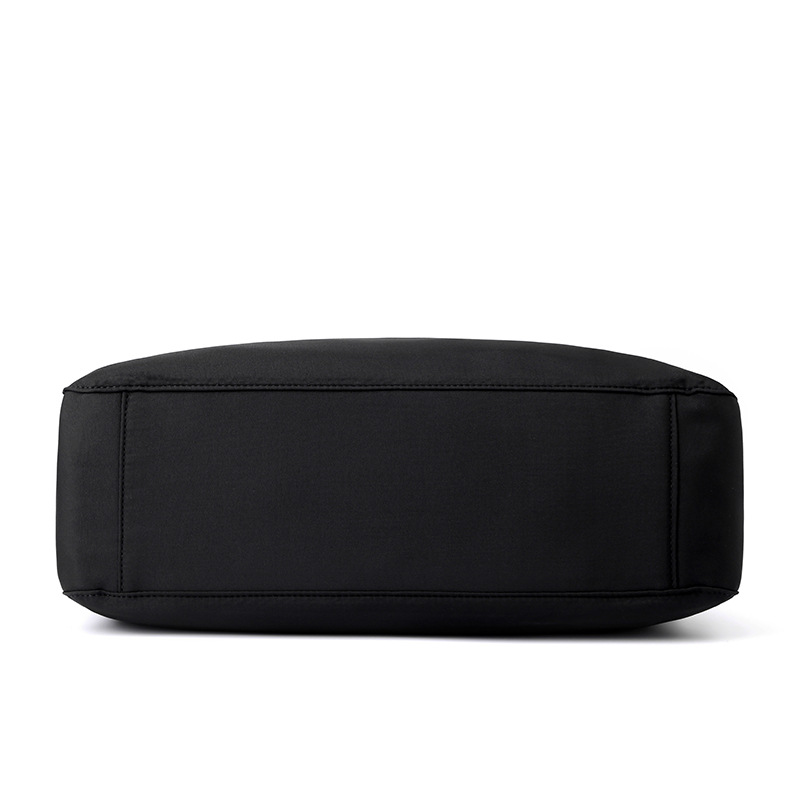 Picture of Fashionable commuter travel bag versatile trendy messenger bag casual men's shoulder bag lightweight waterproof nylon cloth bag