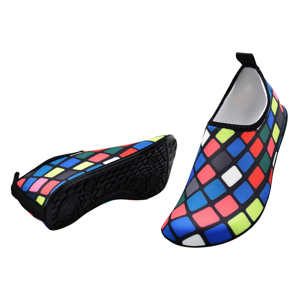 Picture of Wholesale New Summer Men's and Women's Beach Shoes Seaside Diving Rowing Shoes Indoor Running Yoga Shoes in Stock