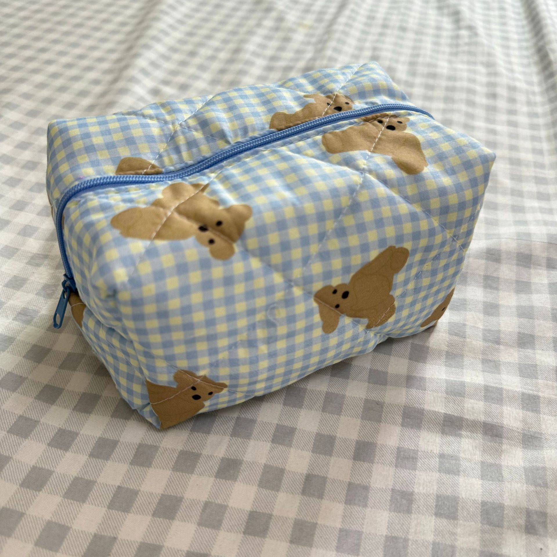Picture of Cute teddy bear cosmetic bag portable cosmetics and skin care storage bag large capacity cartoon printed wash bag