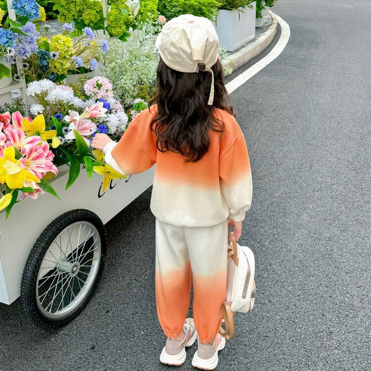 Picture of Girls Casual Gradient Suit Baby Girl Cartoon Sweatshirt Spring Autumn Winter Clothing Little Girl Fashionable Two-Piece Set Trendy Ready Stock