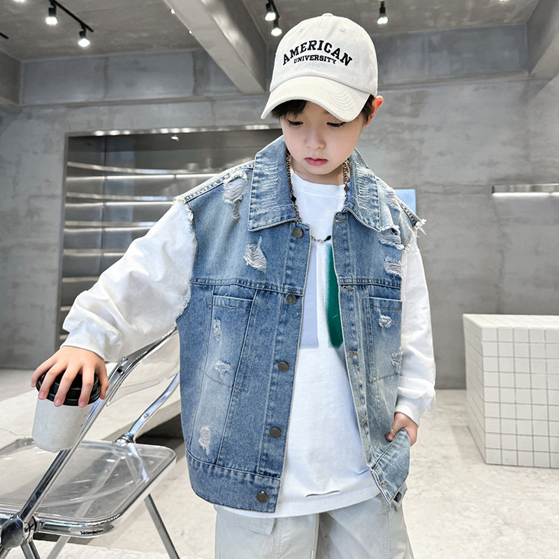 Boys' Denim Vest Spring and Autumn Thin Vest 2024 Medium and Large Children's Vest Tops Children's Outerwear Autumn Tops