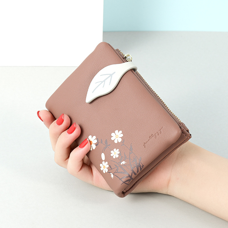 Picture of Women's short wallet wholesale creative soft leather texture small wallet multi-card daisy printed 2-fold coin purse