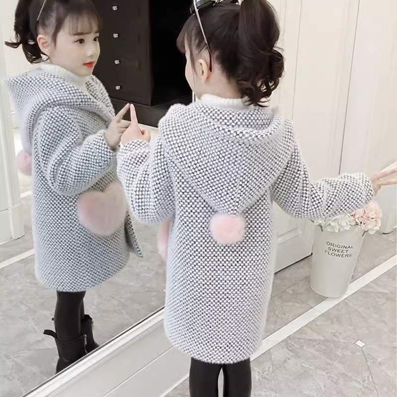 Autumn and Winter western style coat girls' Korean style medium and large children 7-8 years old 6 thick woolen snow mink velvet hooded coat