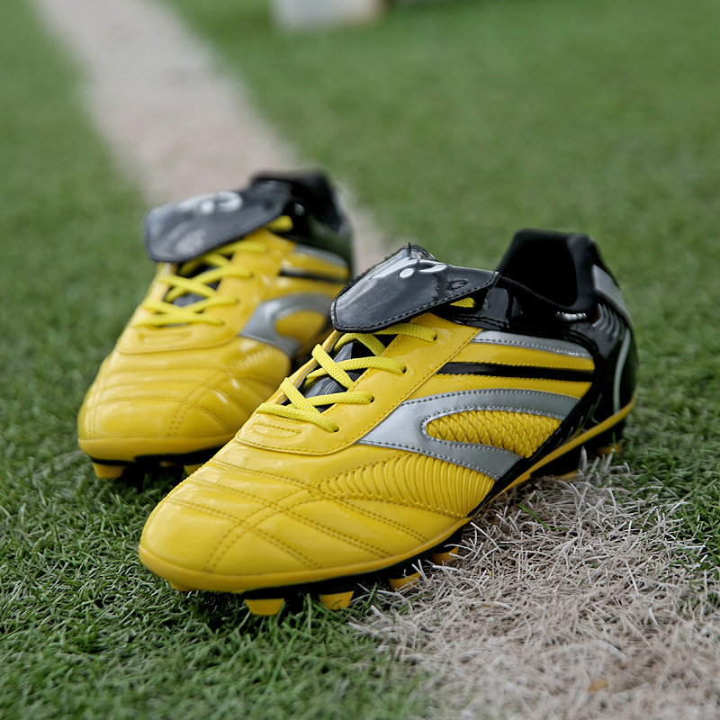 Spot wholesale Men's sports shoes men's football shoes spike manufacturers wholesale/a generation of hair