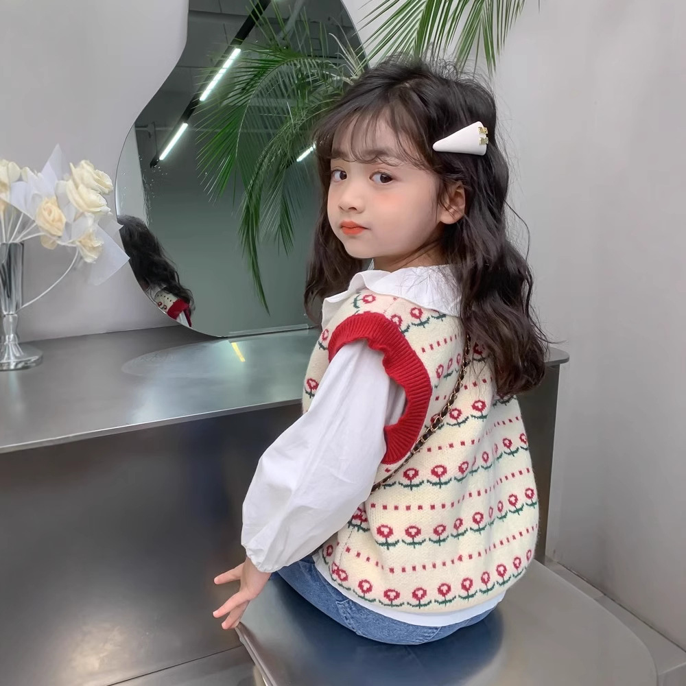 Picture of Korean Style Waistcoat Girls' Knitted Vest Spring and Autumn Outer Wear Sweater V-Neck Children's Waistcoat Children's Flower Waistcoat