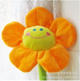 Picture of Wholesale Plush Sunflower Curtain Buckle/Cartoon Flower/Smiley Sunflower/Creative Curtain Buckle/Curtain Clip Plush