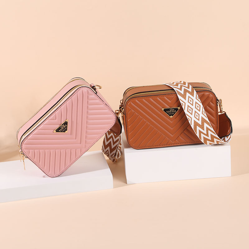 2025 New Bag Women's European and American Style Distinctive Embroidered Shoulder Bag Summer Fashion Trendy Crossbody Bag Bags