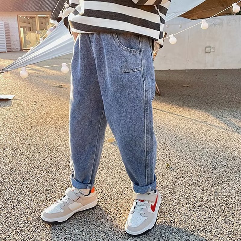 Picture of 2024 Jeans Boys New Loose Straight Gradient Wear-resistant Wide-leg Pants Spring Fashion All-match Trousers