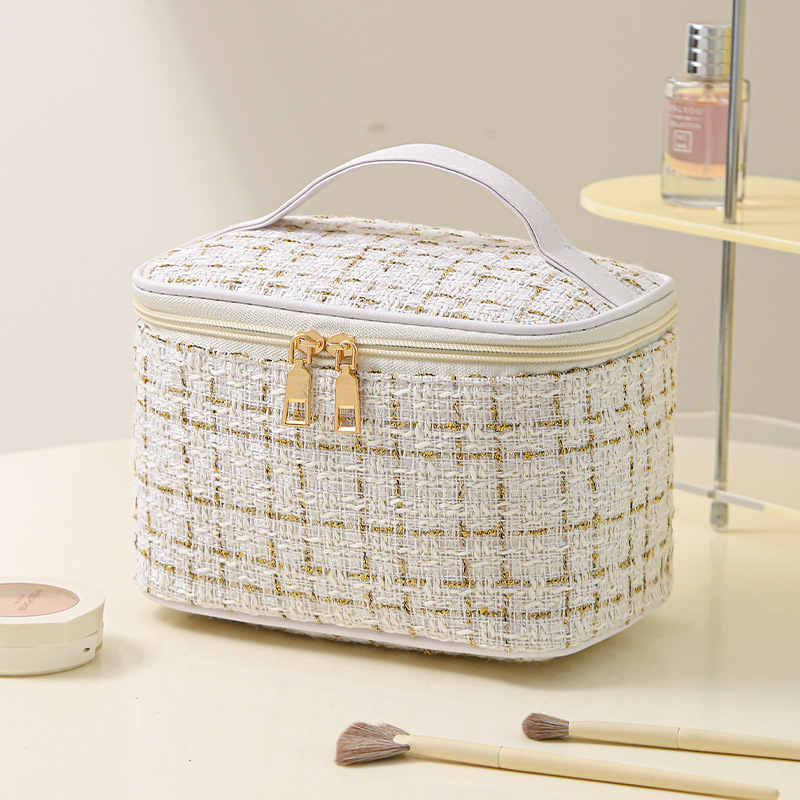Picture of High-End Small Fragrance Large-Capacity Cosmetic Bag, Skin Care Product Storage Toiletry Bag, Travel Portable Storage Bag