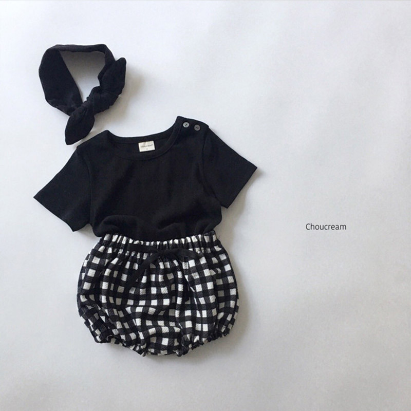 Picture of In Stock Korean Summer Boys and Girls Baby Suit Round Neck Short-sleeved T-shirt All-match Half-sleeved Pants Big Pp Bread Pants Children's Set
