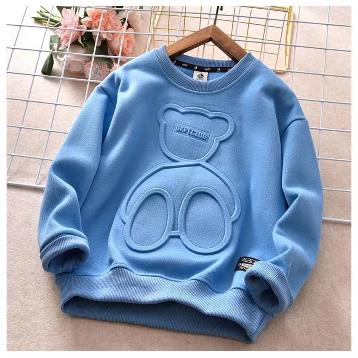 Picture of Children's Clothing, Spring & Fall Boys' Sweatshirts, Thin Autumn Clothes, Medium and Large Kidsren's Embossed Bear T-Shirts, Kidsren's Autumn Clothes, Kidsren's Tops