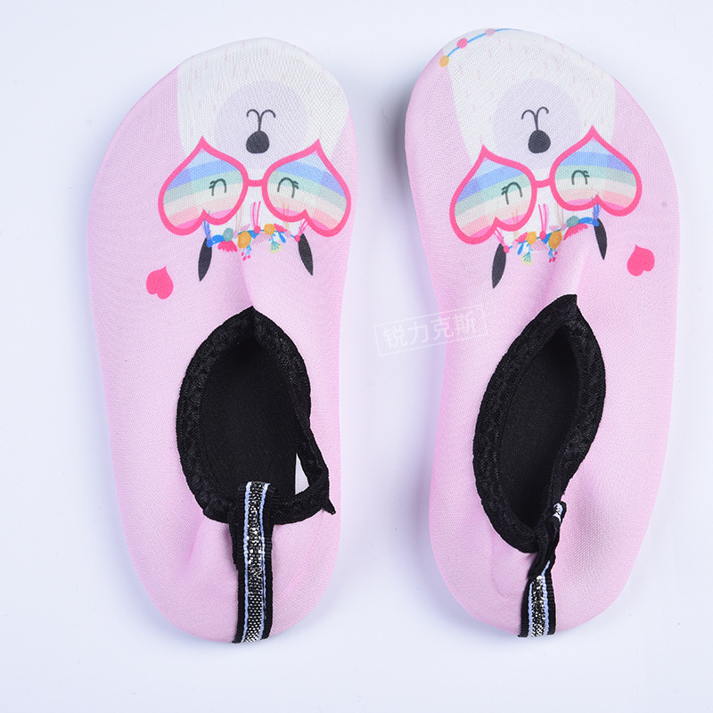 Picture of Cartoon Children's Beach Shoes Hard Sole Wading Shoes Diving Equipment Snorkeling Shoes and Socks Barefoot Swimming Shoes Diving Socks Quick-drying