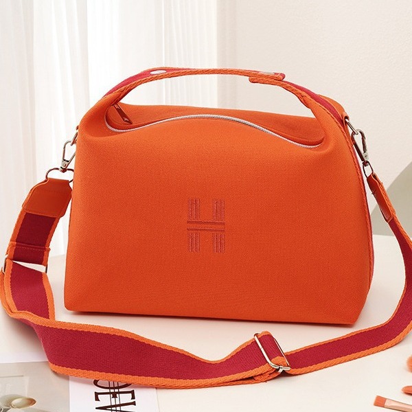 Picture of 2024 New Ins Women's Bag Solid Color Canvas Bag Large Capacity Simple Cosmetic Bag Korean Style One-Shoulder Artistic Crossbody Bag