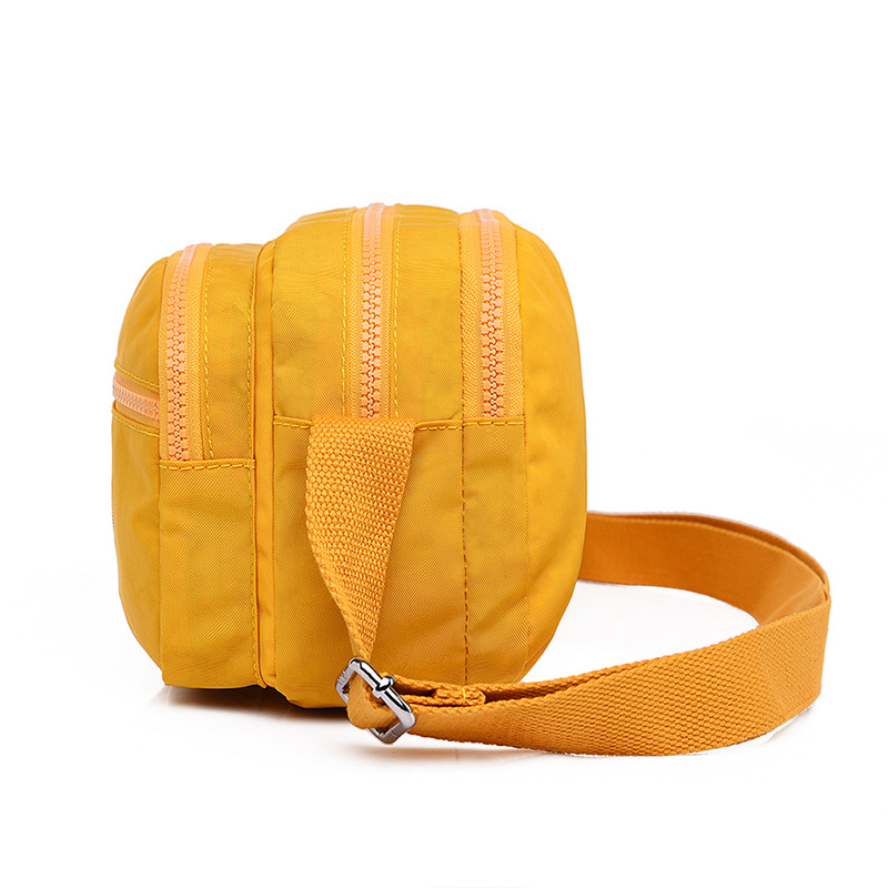 Picture of Large Capacity Women's Shoulder Bag New All-match Shopping Commuter Bag Fashionable Lightweight Waterproof Nylon Cloth Bag Crossbody Bag