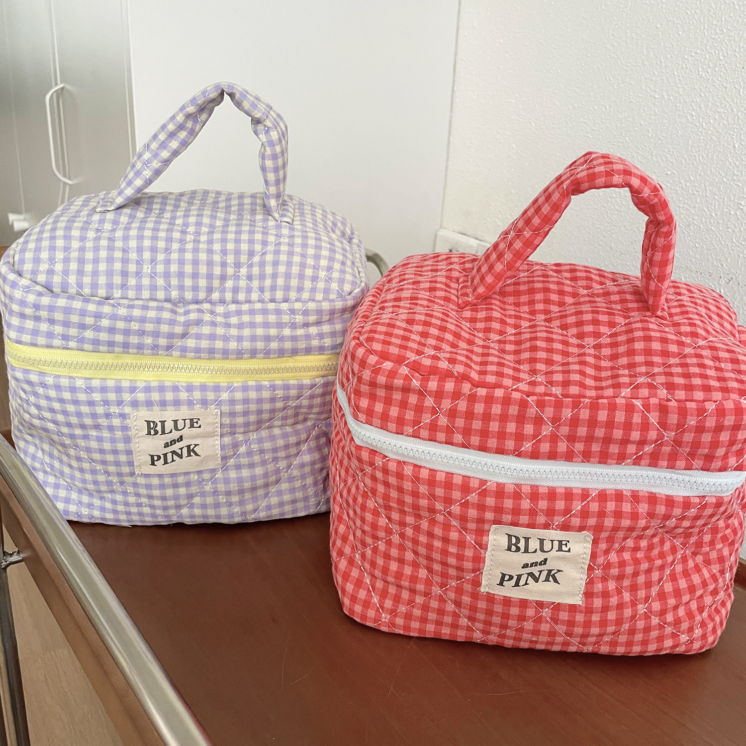 Picture of Redberry Plaid Cosmetic Bag, Simple, Large-Capacity and Good-Looking Student Cosmetics Storage Bag, Cotton Quilted Toiletry Bag