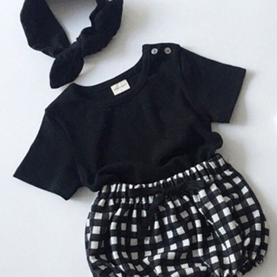 Picture of In Stock Korean Summer Boys and Girls Baby Suit Round Neck Short-sleeved T-shirt All-match Half-sleeved Pants Big Pp Bread Pants Children's Set