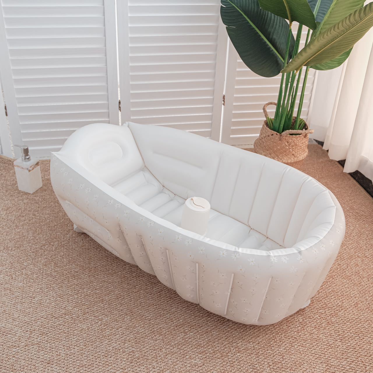 Picture of in stock Ins Nordic Baby Inflatable Bathtub Children's Sitting and Lying Integrated Inflatable Bathtub Multi-functional Bathtub