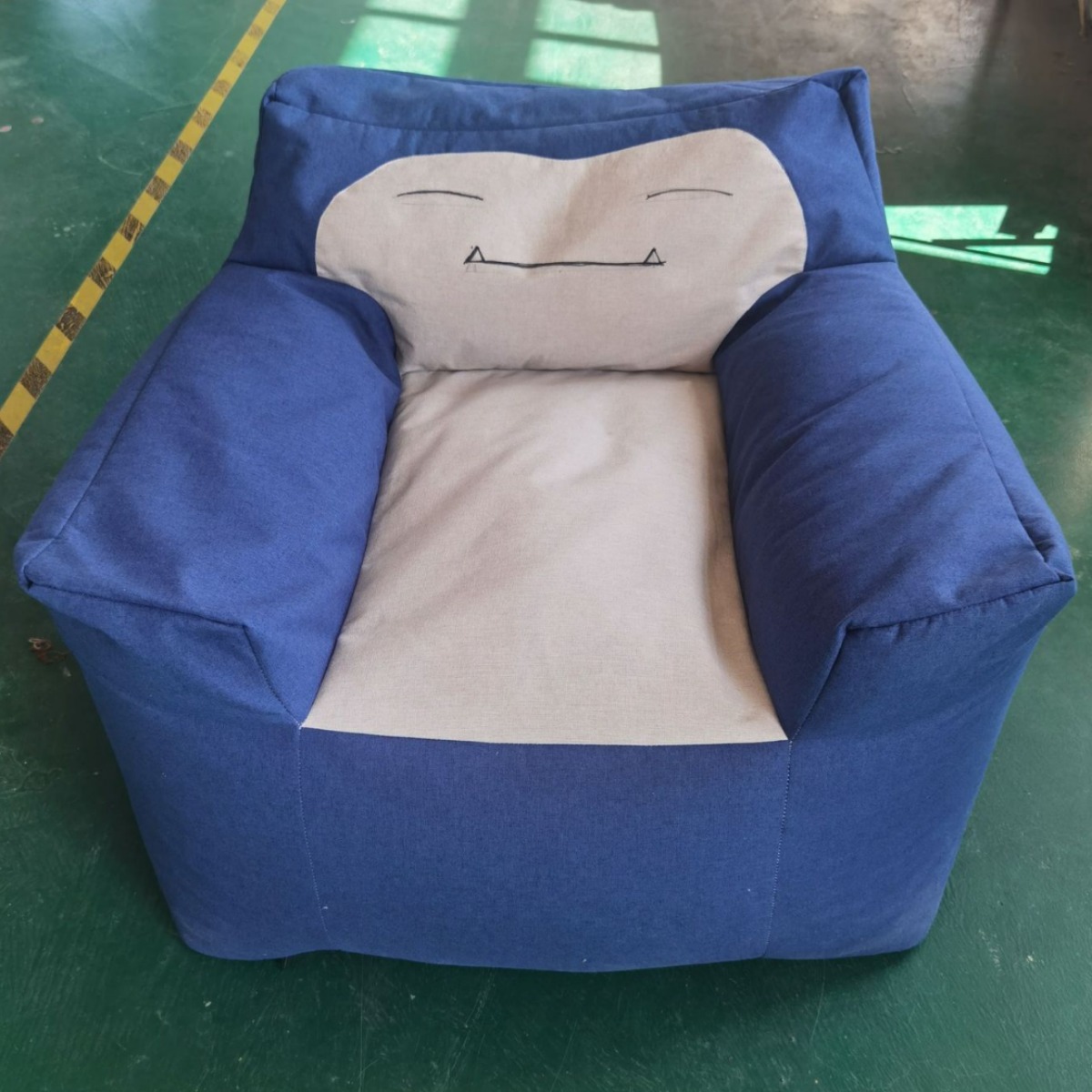 Picture of Armrest Smiley Face Lazy Sofa with Footrest for Living Room, Single-Person Leisure Personalized Fabric Sofa Available for Dropshipping